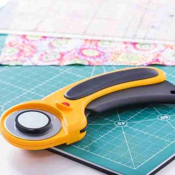 rotary cutter sewing accessory